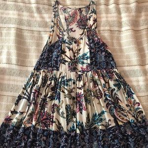 En Créme flowy top with buttons